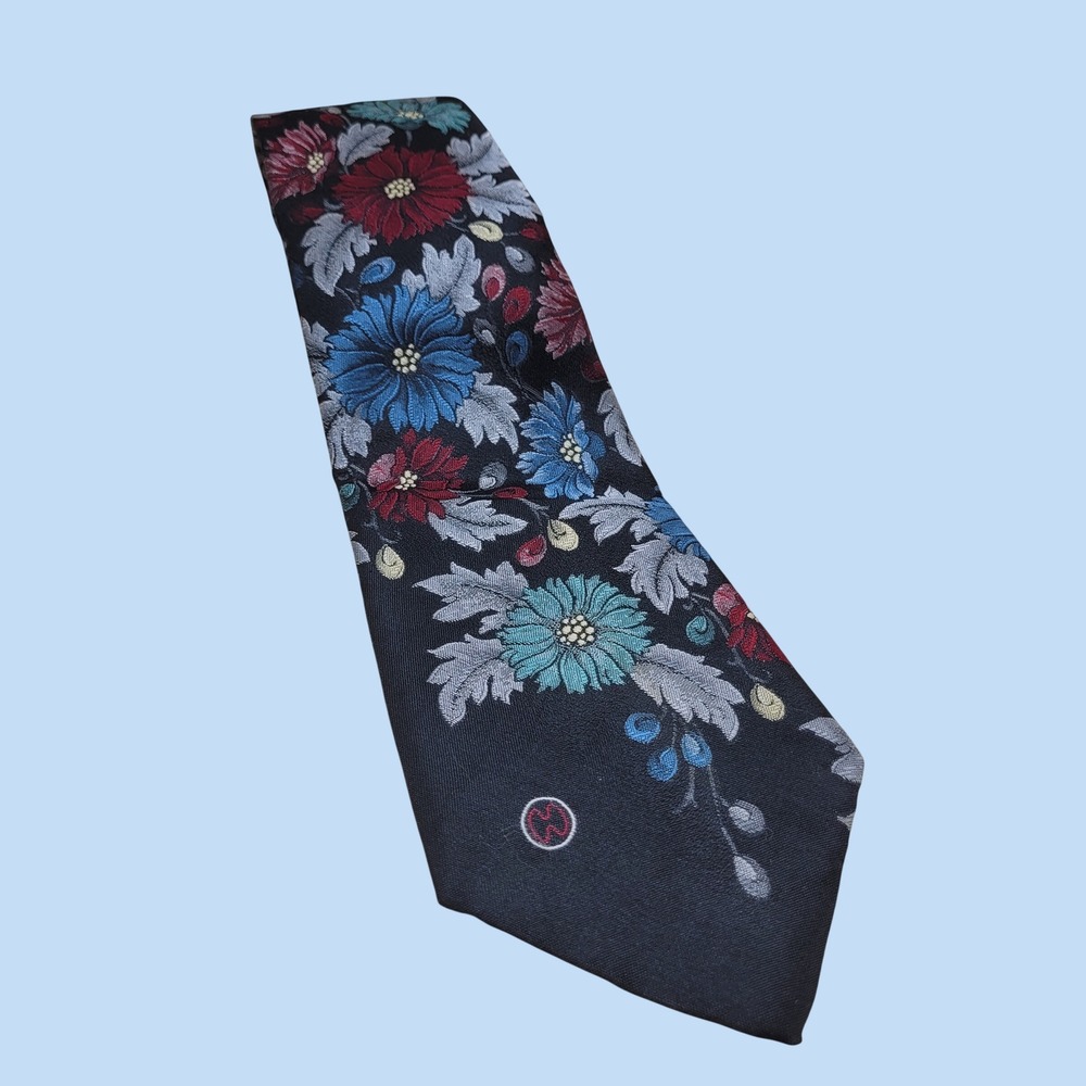 Halston III Mens Floral Silk Blend Necktie Blue Burgundy Floral Made in USA